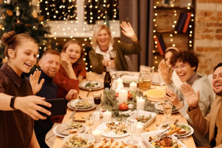 How to Use Your Voice to Preserve Your Family’s Holiday Moments
